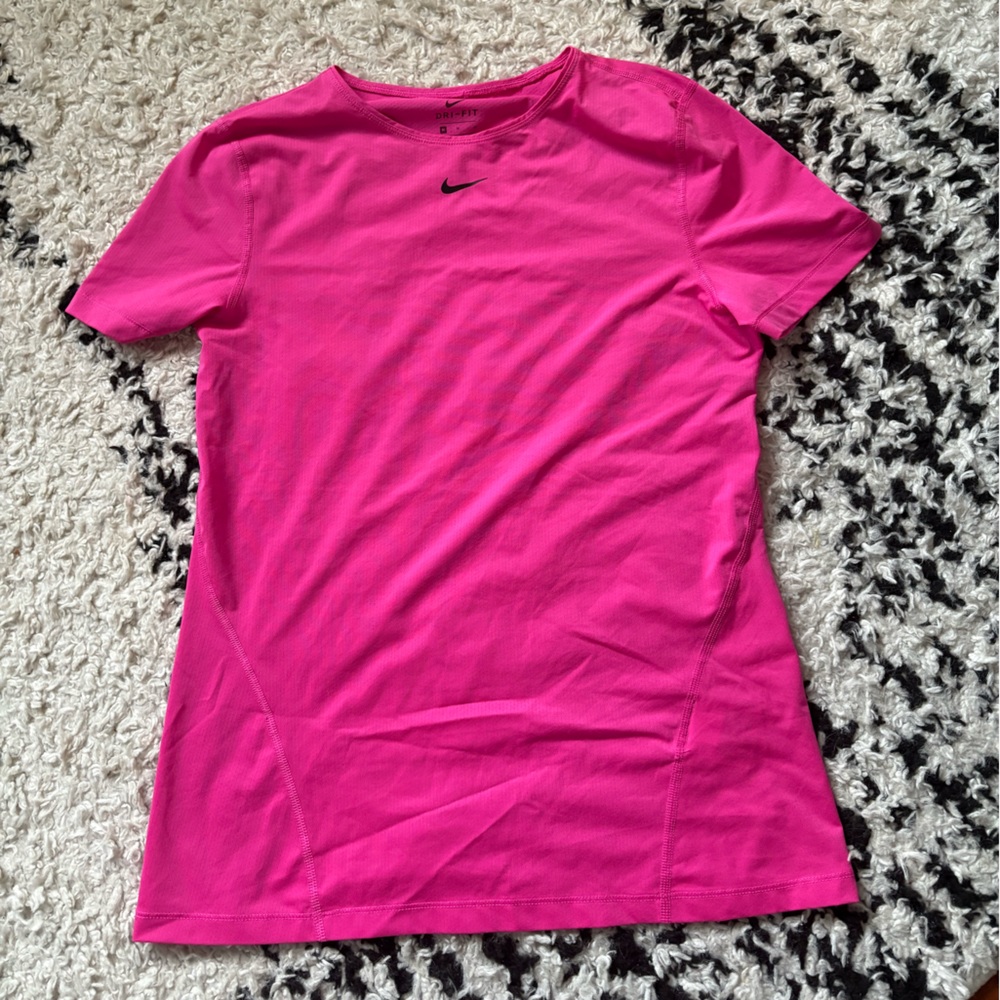 Women’s Nike Dry Fit Pink Workout Top